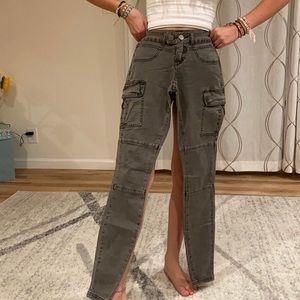 Lightly worn Size 0 gray/ black Bebe skinny jeans